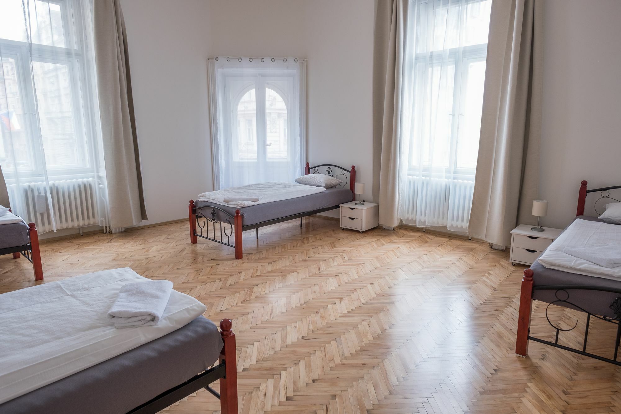 Apartments Resslova By The Dancing House Praga Esterno foto
